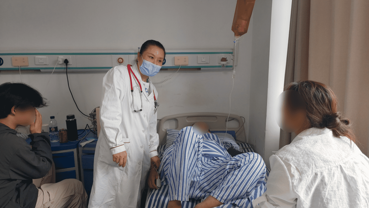 1720850122652678.png 副本李晓荣主任专家会诊文案7.121178.png